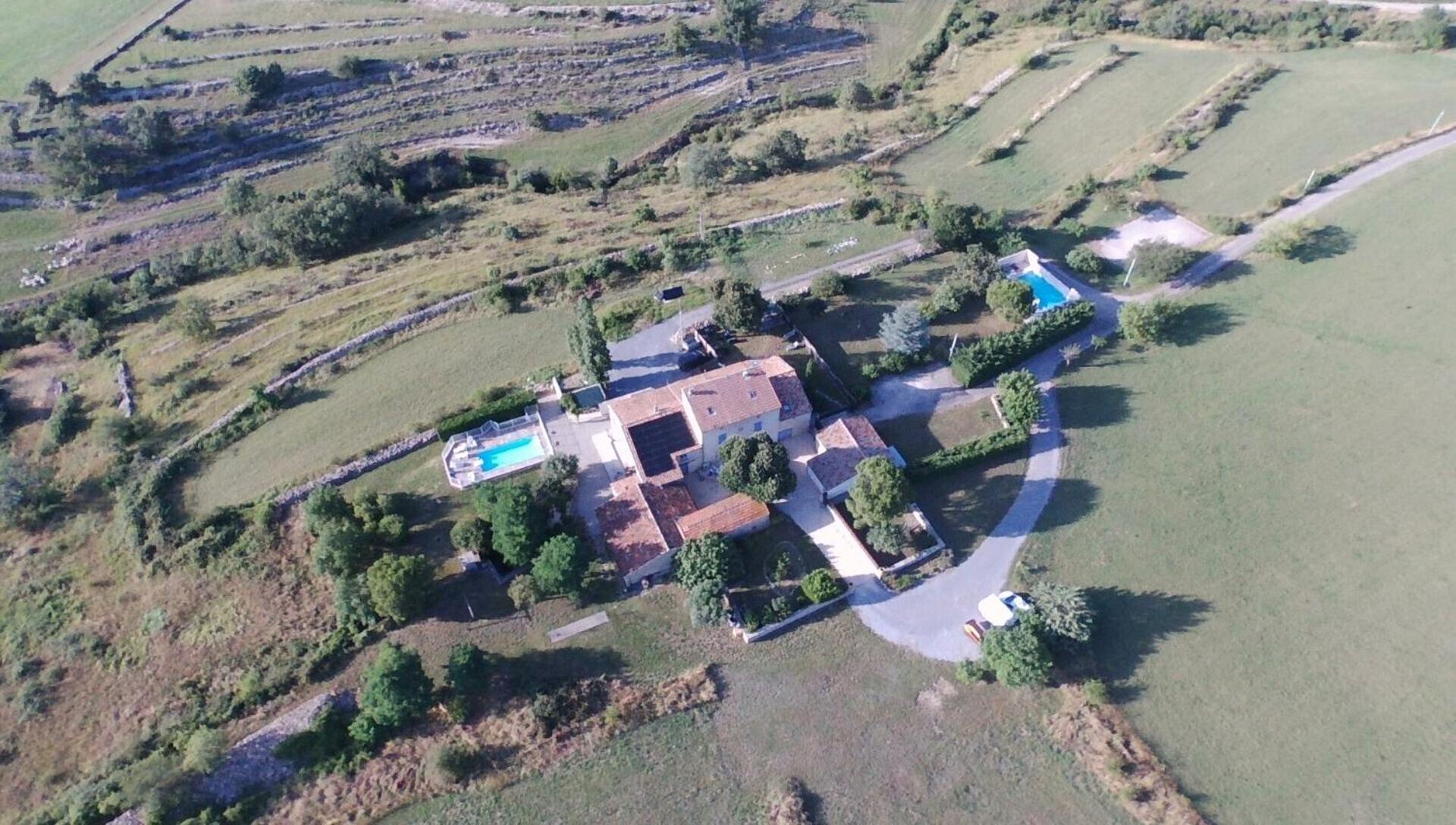 Le Mas De La Chadeniere Villeneuve-de-Berg Esterno foto